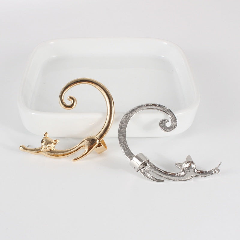 Boucles d'Oreilles Punk Chat avec Ear Cuff - Style Rebelle,