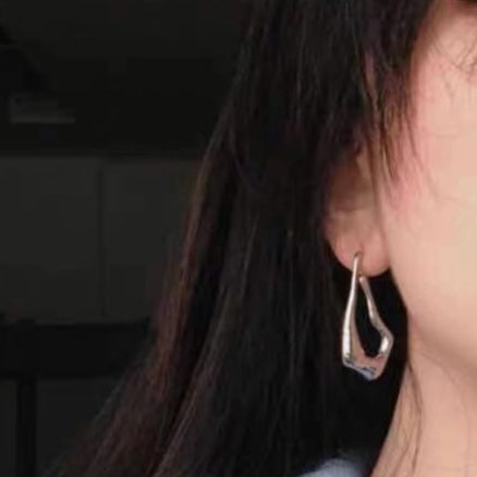 ✨ Boucles d'Oreilles Venom - Argent Sterling 925, Design Rétro Éclatant, Parfaites pour Éblouir en Toutes Occasions 🌟