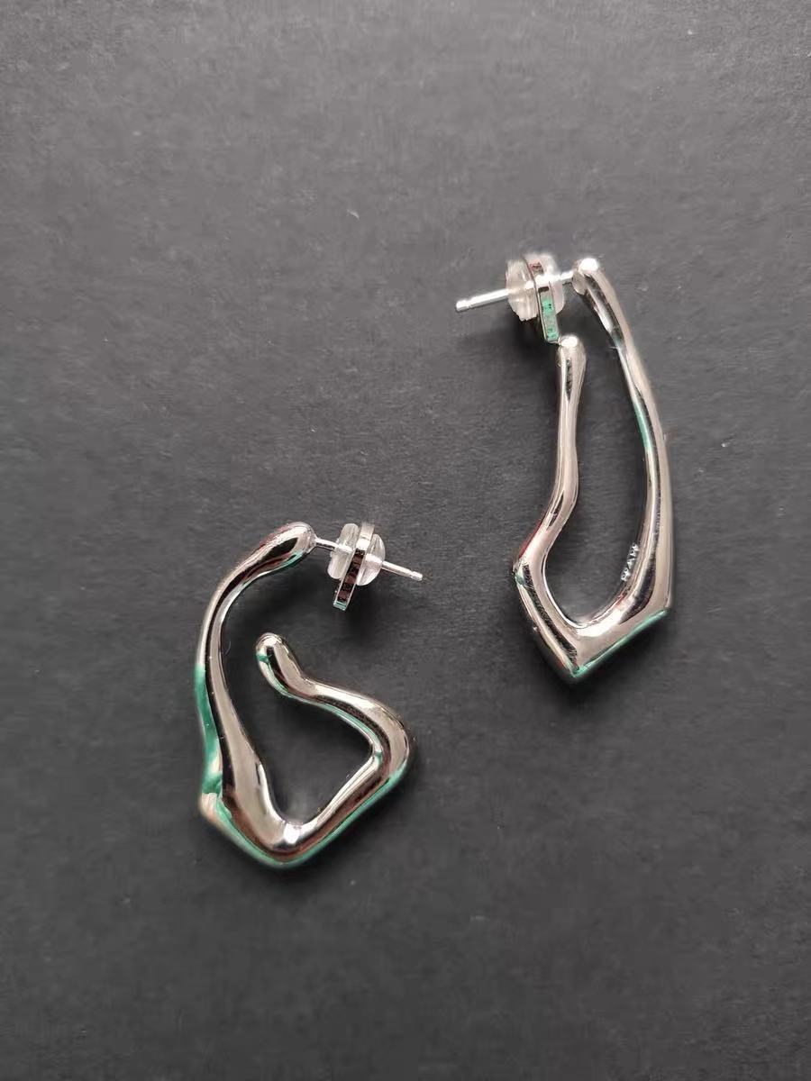 ✨ Boucles d'Oreilles Venom - Argent Sterling 925, Design Rétro Éclatant, Parfaites pour Éblouir en Toutes Occasions 🌟