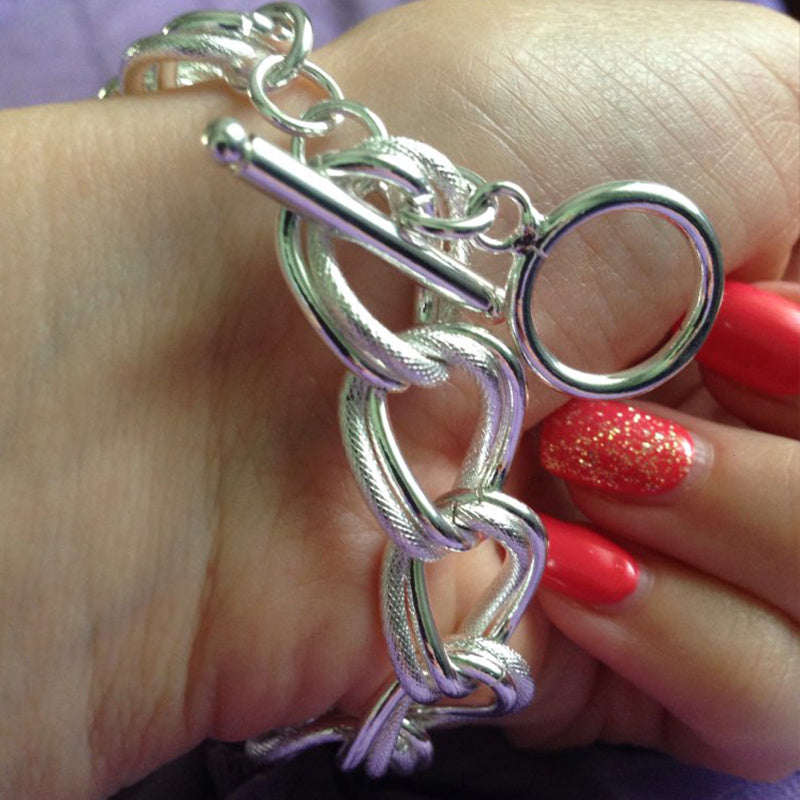 đ Bracelet Charme ĂlĂ©gant - Design Intemporel, QualitĂ© Premium, IdĂ©al pour Ălever Votre Style au Quotidien