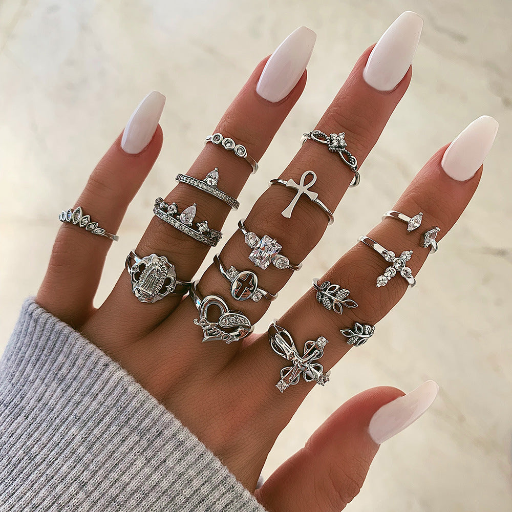 đ Ensemble de Bagues Vintage ĂlĂ©gantes - Design Lotus & Serpent, Alliage RaffinĂ©, Accentue Votre Style avec Charme
Qu'en penses-tu ? Je peux ajuster si nécessaire !