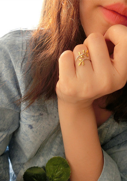 πΏ Elegant Olive Leaf Ring - Natural Design, Authentic and Refined Style to Enhance Your Look