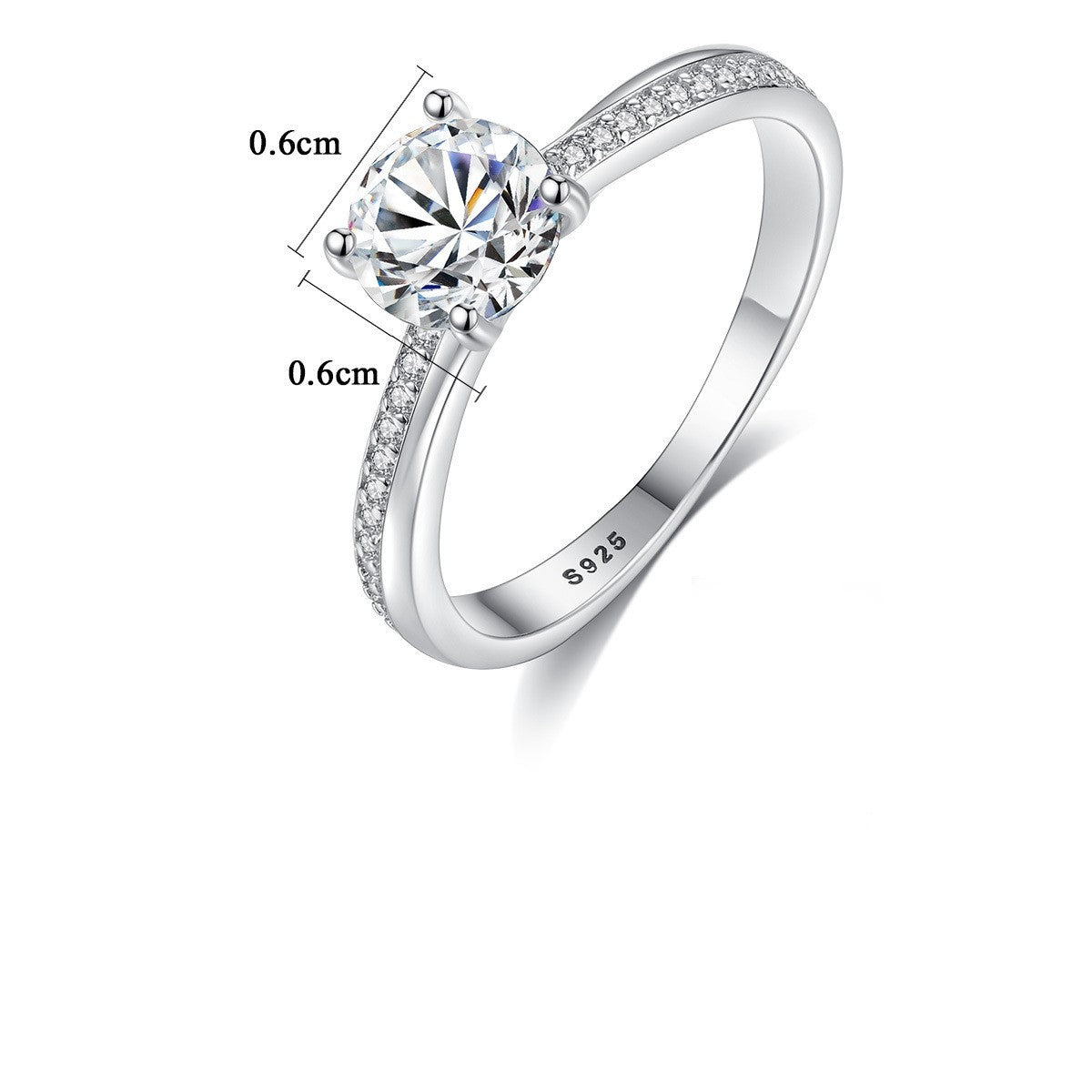 **Bague Élégante en Argent Sterling - Zircon Sertie, Brillance Intemporelle, Parfaite pour Toutes Occasions**