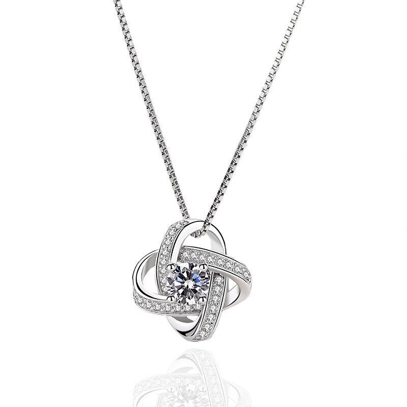 Pendentif Trèfle en Argent S925 - Diamant Éclatant, Élégance Intemporelle pour Toutes Occasions