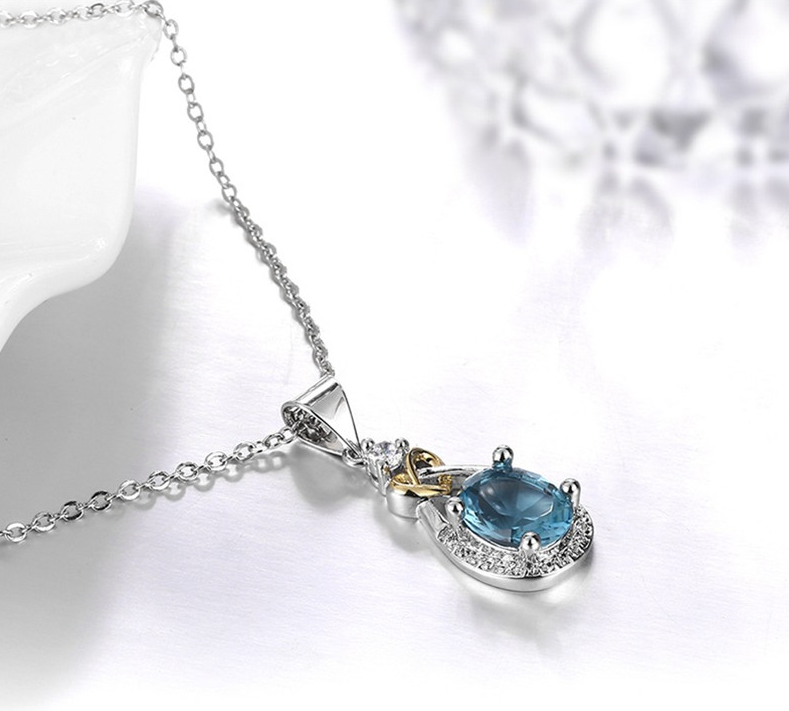 π Elegant Women's Necklace in 925 Silver - Refined Oval Blue Stone, Ideal for Weddings and Chic Outfits