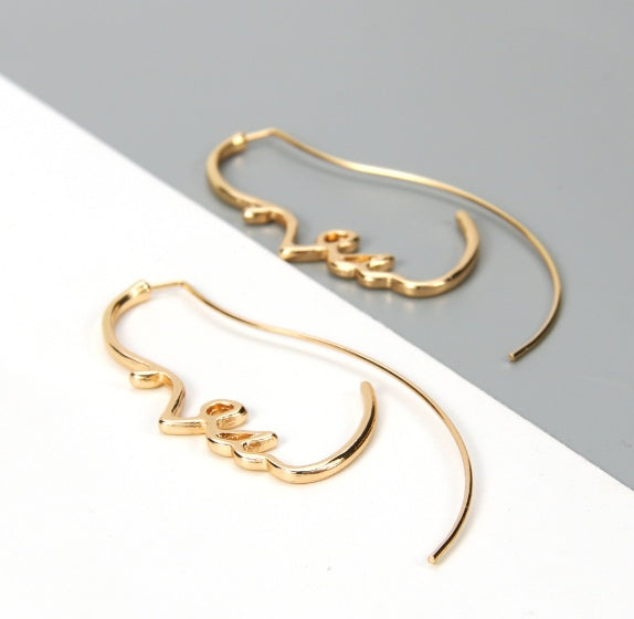 🌟 Boucles d'Oreilles Abstraites Élégantes - Design Unique, Qualité Premium pour Affirmer Votre Style avec Chic!