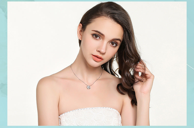 Pendentif Trèfle en Argent S925 - Diamant Éclatant, Élégance Intemporelle pour Toutes Occasions