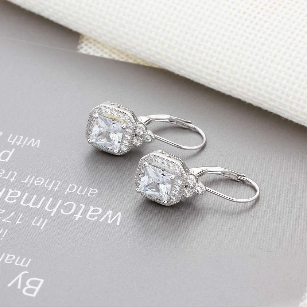 ✨ Boucles d'Oreilles Argent S925 - Strass Brillants, Élégance Raffinée au Quotidien ✨