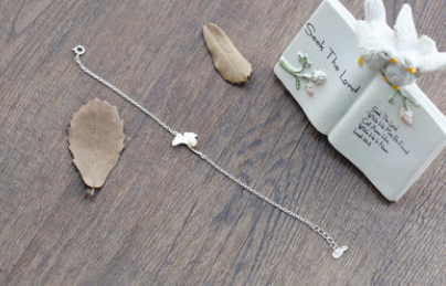 π Elegant S925 Silver Bracelet - Ginkgo Leaf Design, Ideal Gift for an Unforgettable Moment