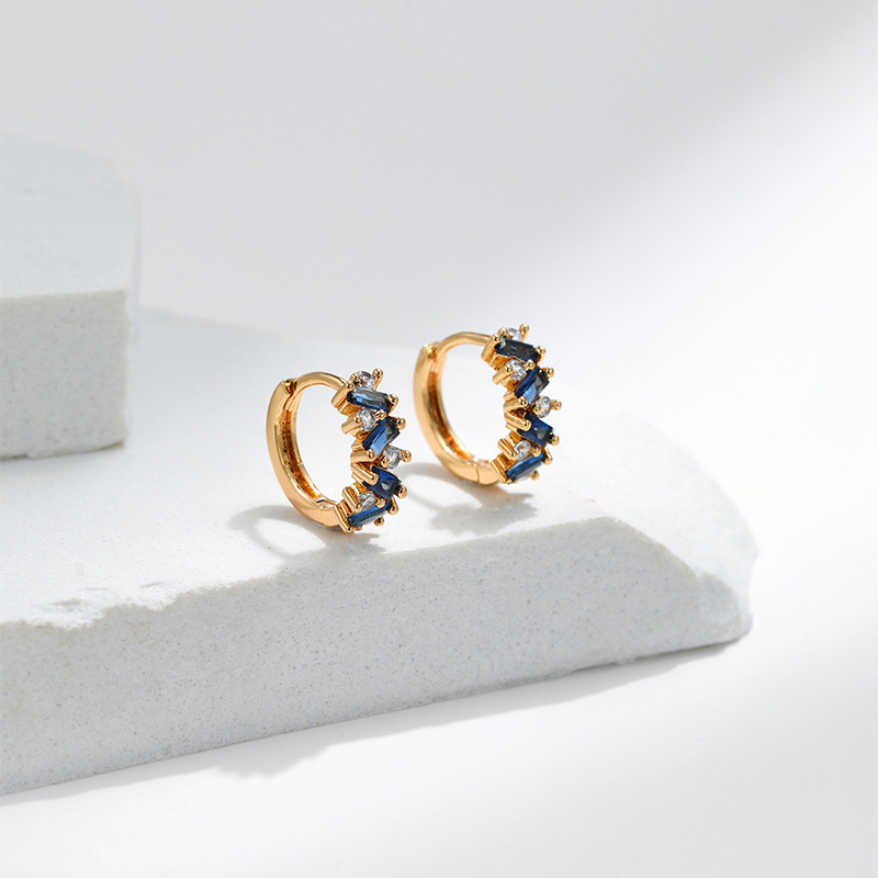 ✨ Élégants Clips d'Oreilles Émeraude - Zircon Brillant, Confort Sans Piercing, Accessoire Parfait pour un Style Chic