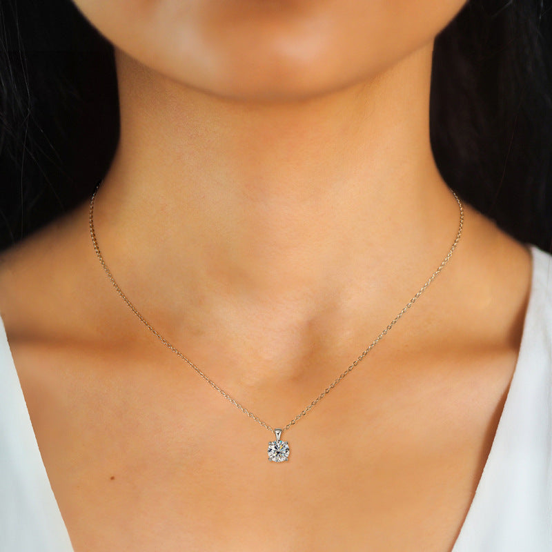 đ Collier ĂlĂ©gant avec Pendentif Diamant 4 Griffes - PlaquĂ© Or 18K sur Argent 925, Cadeau RaffinĂ© et Intemporel !