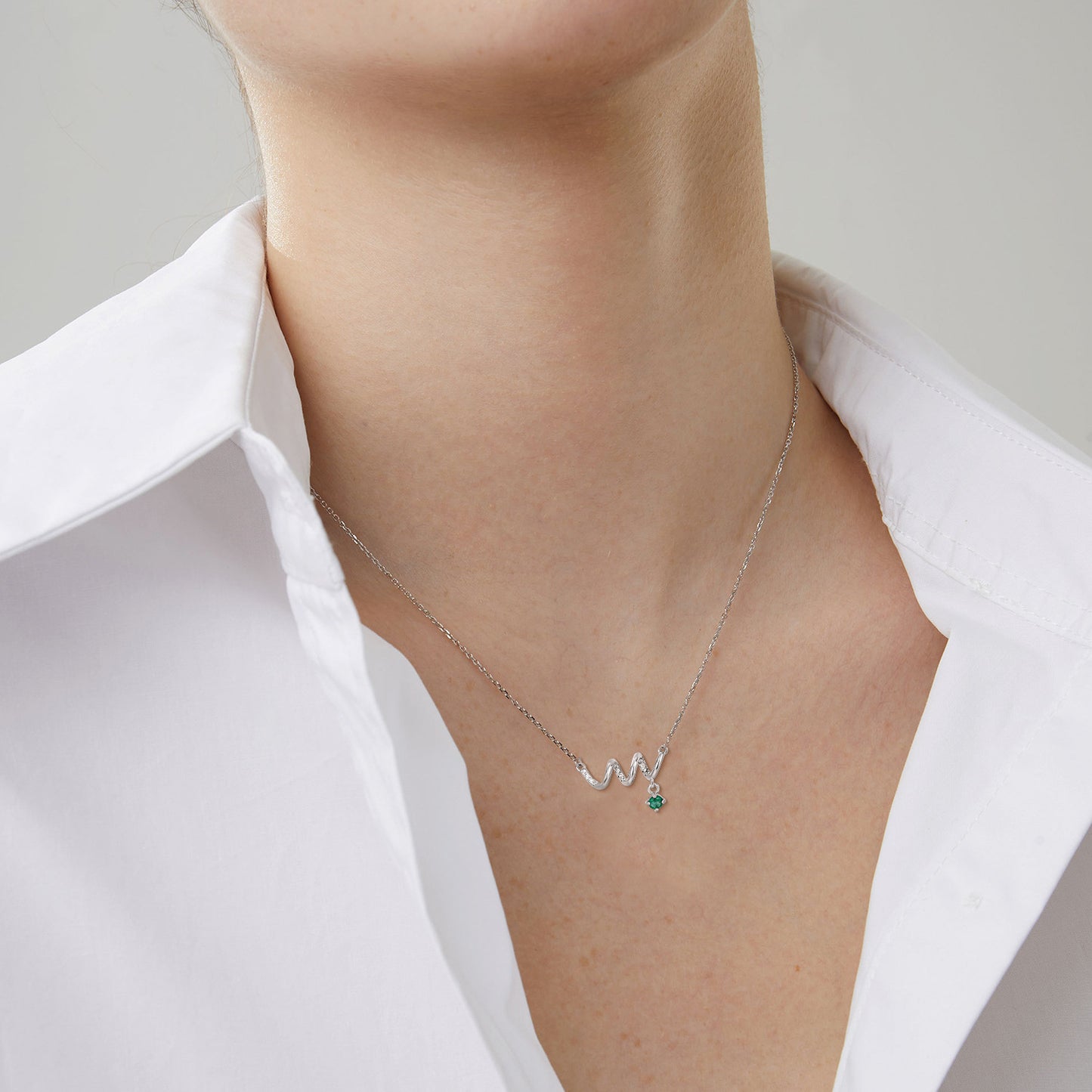 ✨ Collier Raffiné en Argent S925 - Pendentif Émeraude Luxueux, Idée Cadeau Élégante pour Femme Moderne
