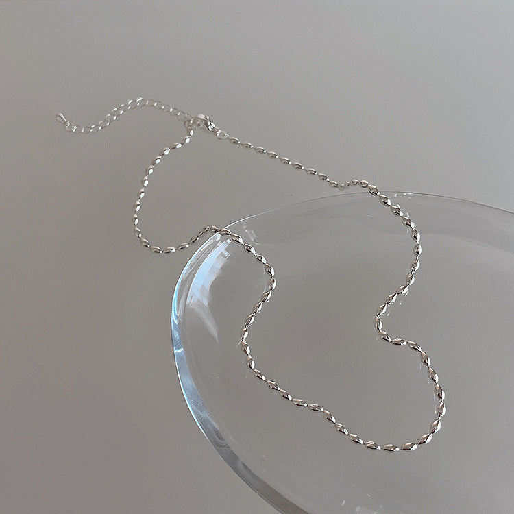 Pendentif Femme Élégant en Zircon et Perle - Design Métal Irrégulier, Style Intemporel et Raffiné