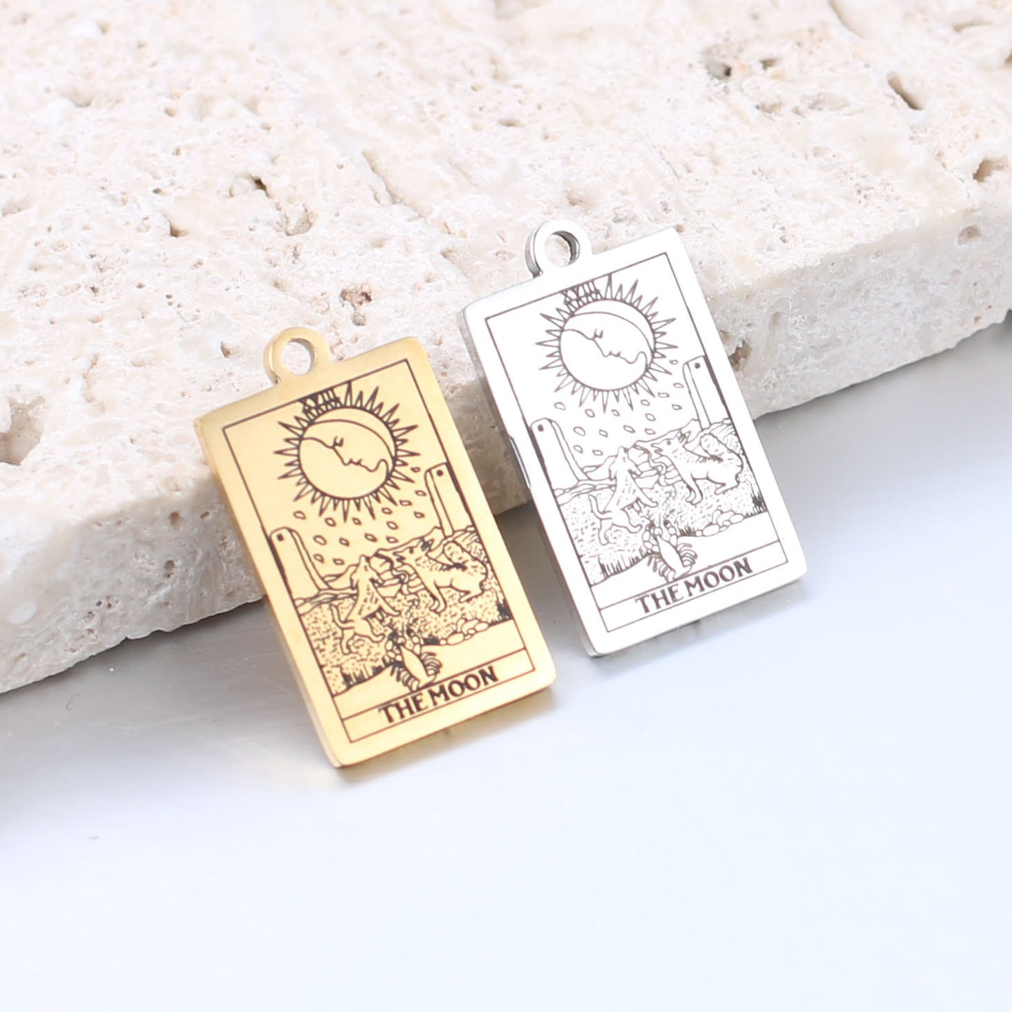 ✨ Collier Tarot Vintage en Acier Inoxydable - Porte-Bonheur Élégant, Durable et Idéal pour un Style Unique
