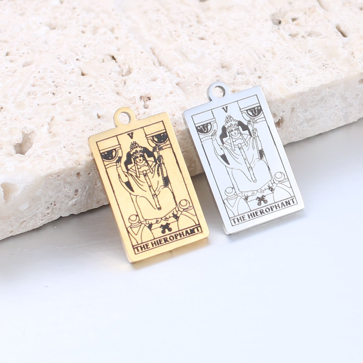 ✨ Collier Tarot Vintage en Acier Inoxydable - Porte-Bonheur Élégant, Durable et Idéal pour un Style Unique