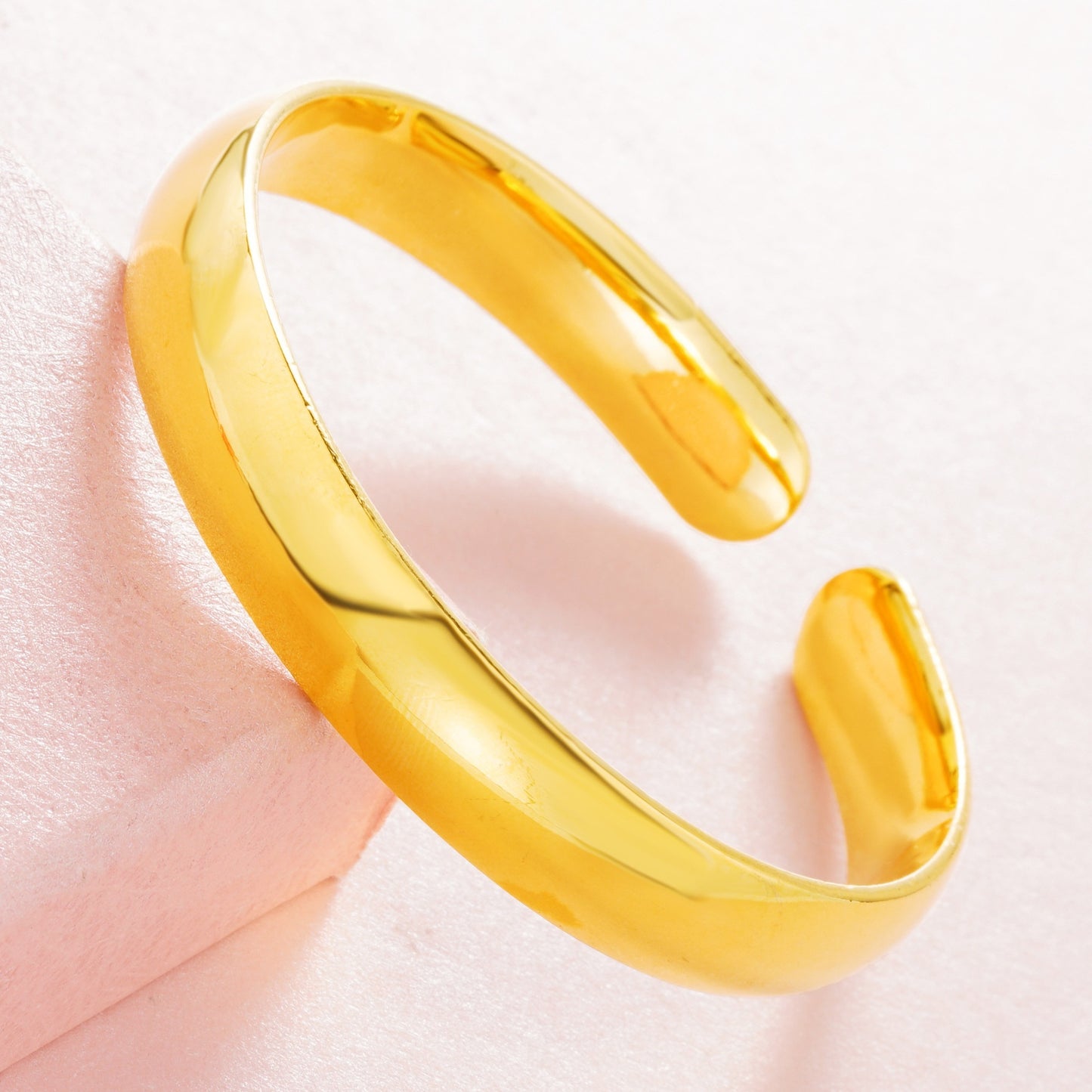 ✨ Bracelet Cœur Sutra en Argent 999 - Élégance Intemporelle, Cadeau Idéal pour Créer des Souvenirs DurablesEst-ce que cela correspond à ce que tu avais en tête, ou veux-tu que j'affine certains aspects ?
