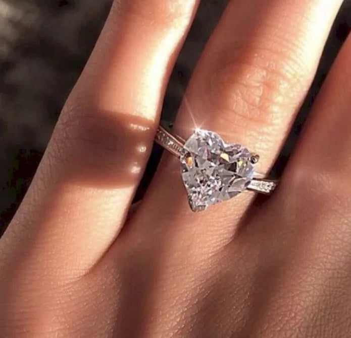 Image du produit Bague Cœur AAA Zircon Incrustée – Élégance et Raffinement pour une Occasion Spéciale 💎💍