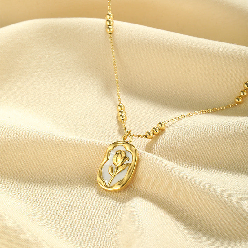 🌹 Raffiné Collier Pendentif Rose Blanche en Nacre - Élégance Intemporelle pour Sublimer Votre Style au Quotidien