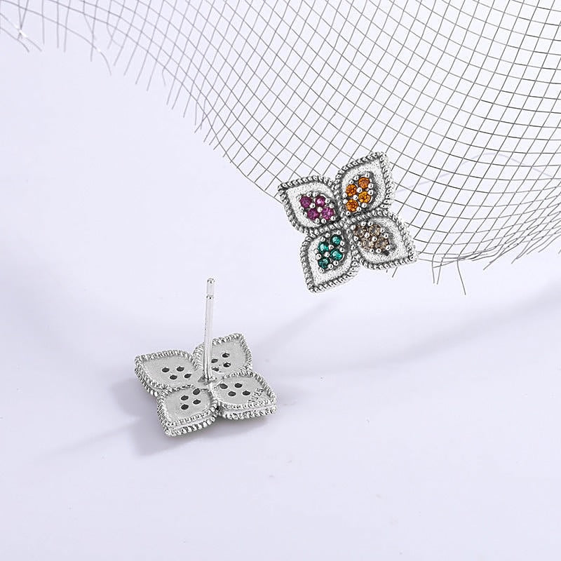 🌿 Boucles d'Oreilles S925 en Argent - Diamants Couleur Herbe à Quatre Feuilles, Élégance et Raffinement au Quotidien