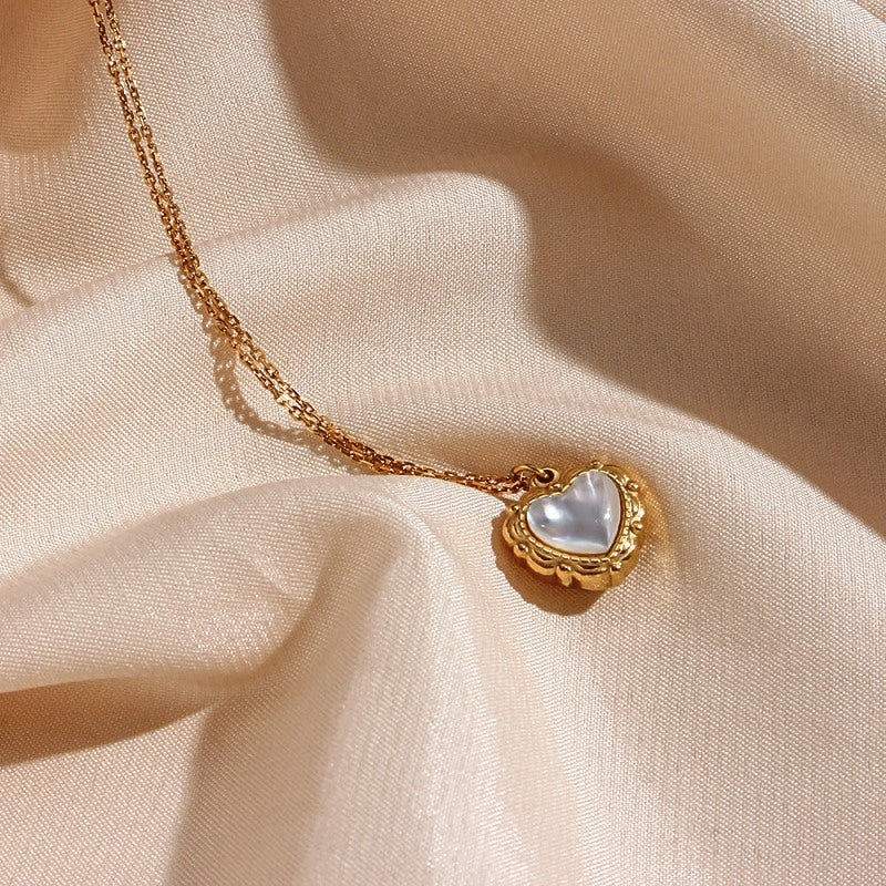 ✨ Pendentif Amour Élégant - Acier Inoxydable Plaqué Or 18k, Style Vintage Chic pour Sublimer Votre Look