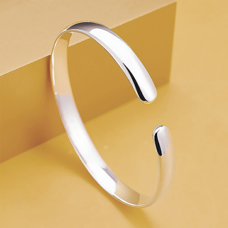 ✨ Bracelet Cœur Sutra en Argent 999 - Élégance Intemporelle, Cadeau Idéal pour Créer des Souvenirs DurablesEst-ce que cela correspond à ce que tu avais en tête, ou veux-tu que j'affine certains aspects ?