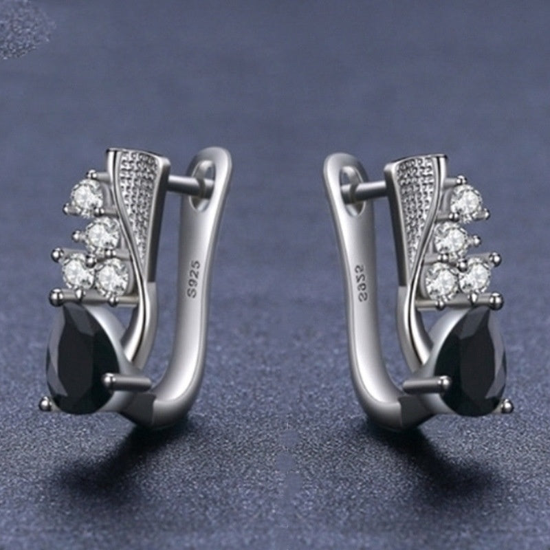 đ ĂlĂ©gantes Boucles d'Oreilles Goutte - Micro Strass Scintillants, IdĂ©ales pour un Look Chic et SophistiquĂ© !