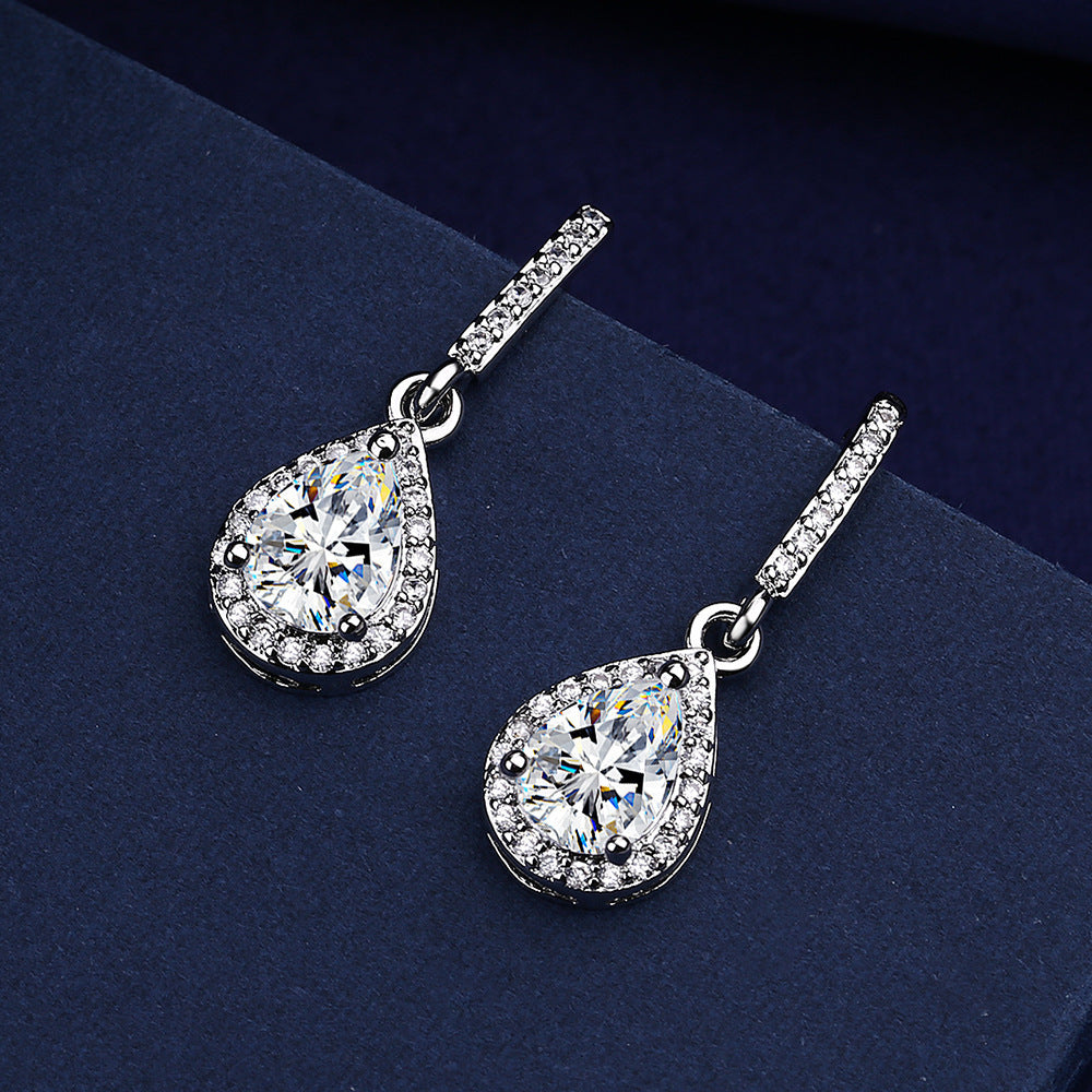 ✨ Boucles d'Oreilles Élégantes en Goutte - Zircon Micro-Incrusté, Finition Premium, Style Chic et Raffiné 🌟