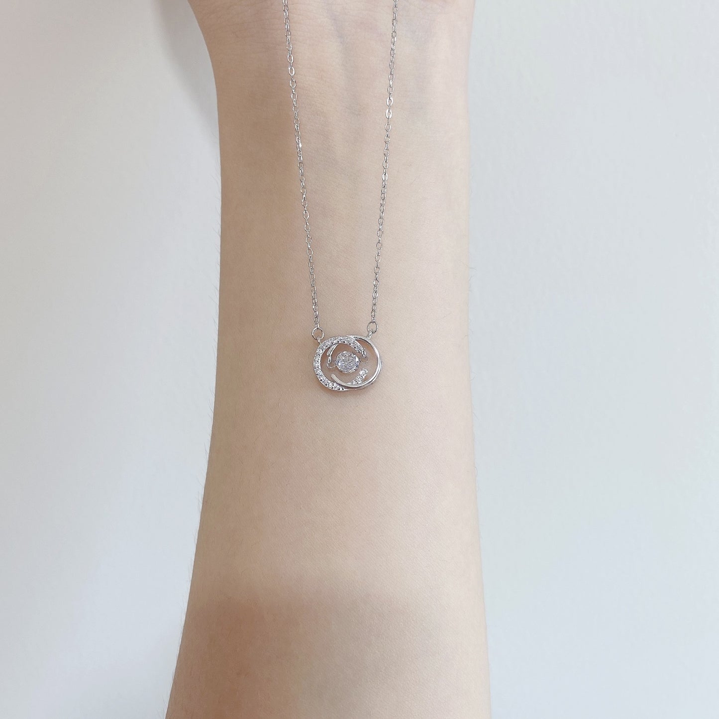 Collier en Argent Sterling Cœur Pulsatile - Suivi de Santé Élégant, Pratique et Intelligent !
