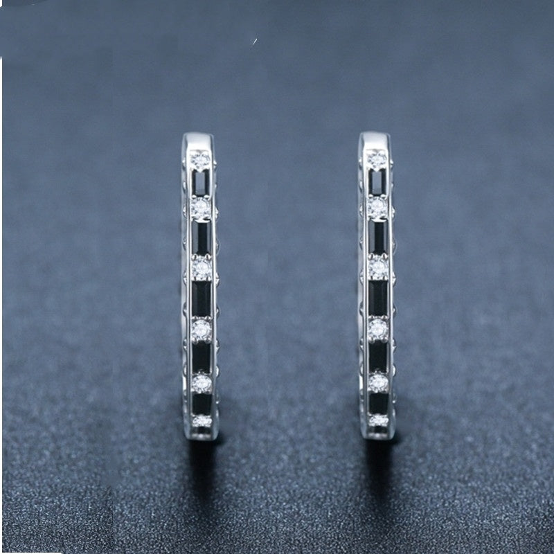🌟 Élégantes Boucles d'Oreilles en Zircon Noir - Design Minimaliste, Style Raffiné pour Sublimer Votre Look Quotidien