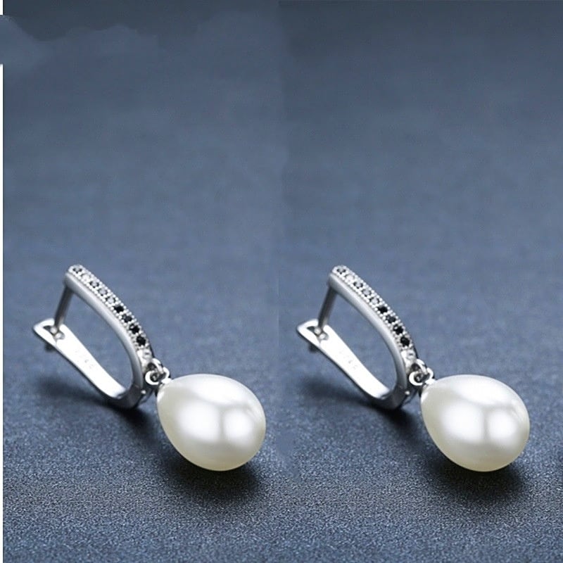✨ Élégantes Boucles d'Oreilles en Zircon - Strass Brillants, Style Chic pour Sublimer Vos Tenues au Quotidien