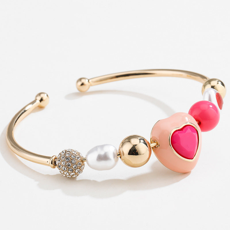 🌟 Bracelet Élégant en Perles - Design Cœur & Tons Pêche, Fait Main, Accessoire Parfait pour Sublimer Votre Style !
