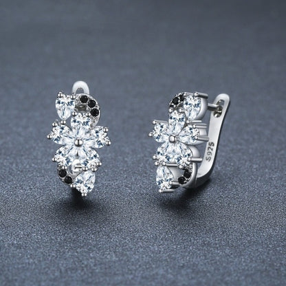 ✨ Élégantes Boucles d'Oreilles en Zircon - Design Floral Raffiné, Idéal pour Sublimer Votre Style Tendance 🌸