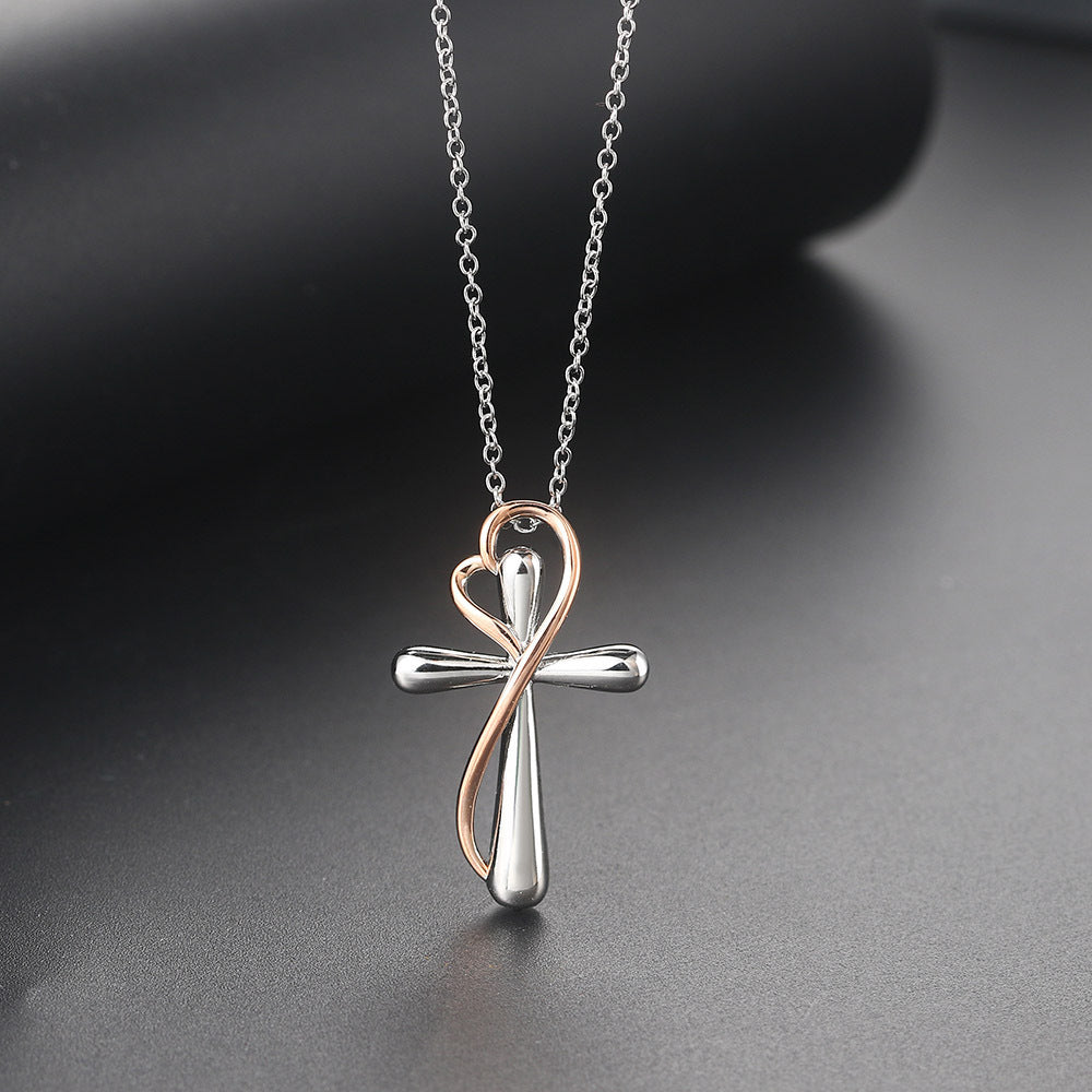 💖 Collier Croix en Forme de Cœur - Séparation de Couleurs Éblouissante, Élégance pour Toutes les Occasions !
