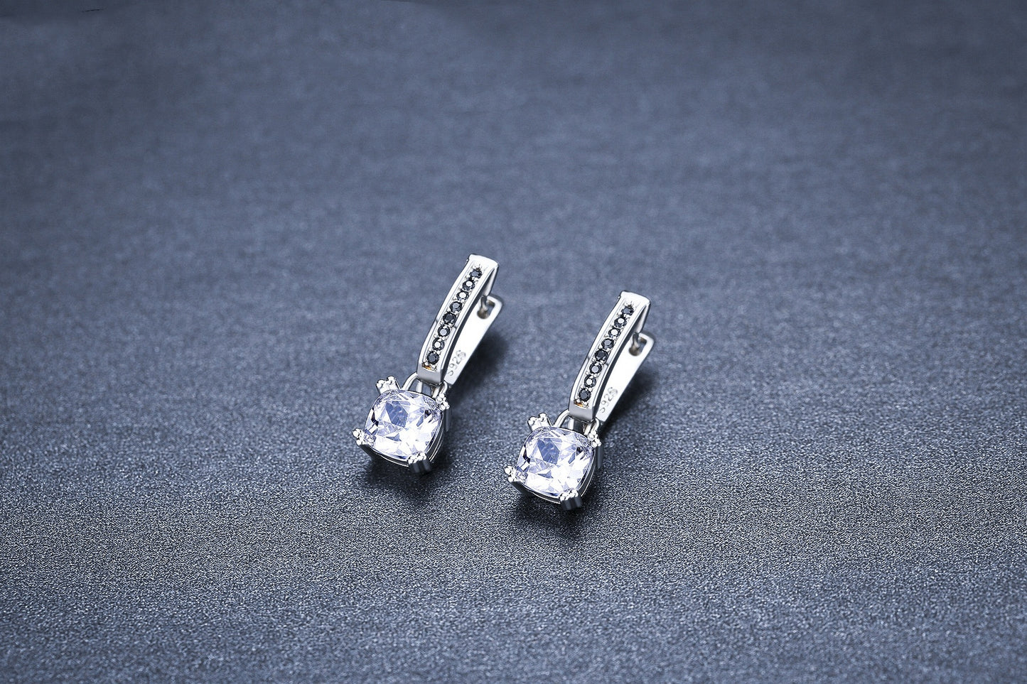 🌟 Boucles d'Oreilles Carrées en Zircon Cuivre - Brillance Éclatante, Élégance Chic pour Toutes Occasions ✨