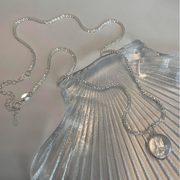 Comment ça sonne : 🌟 Collier Élégant en Argent Sterling S925 - Perle Baroque, Sophistication Intemporelle?En espérant que cela réponde à vos attentes. 🎁