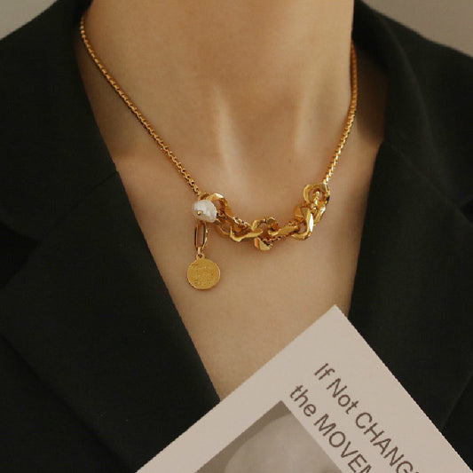 💎 Chaîne Clavicule en Or Éclatant - Collier Tendance Hip Hop pour Femmes, Élégance et Originalité Assurées