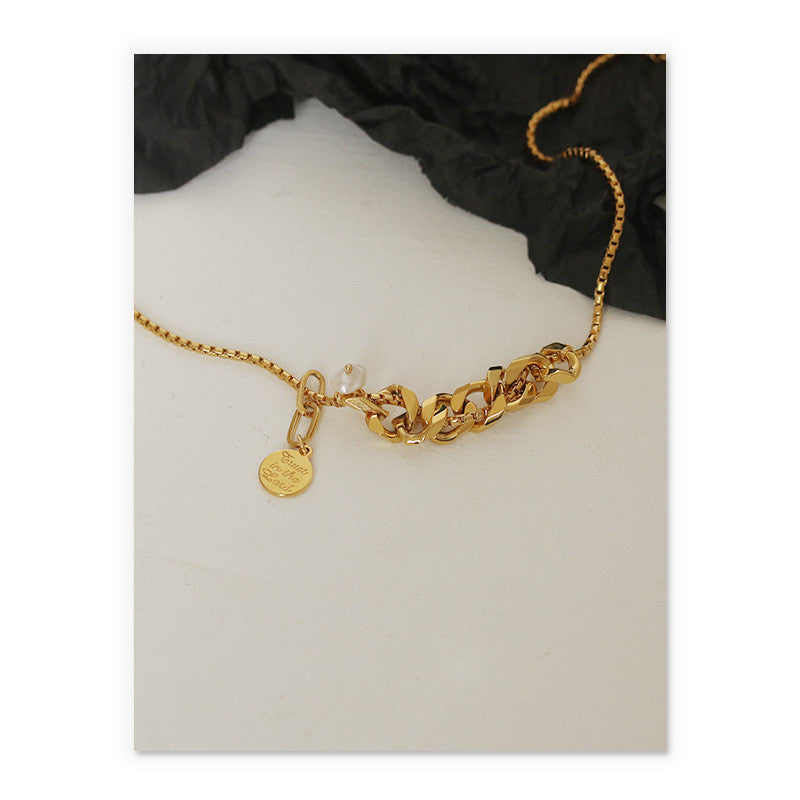 💎 Chaîne Clavicule en Or Éclatant - Collier Tendance Hip Hop pour Femmes, Élégance et Originalité Assurées