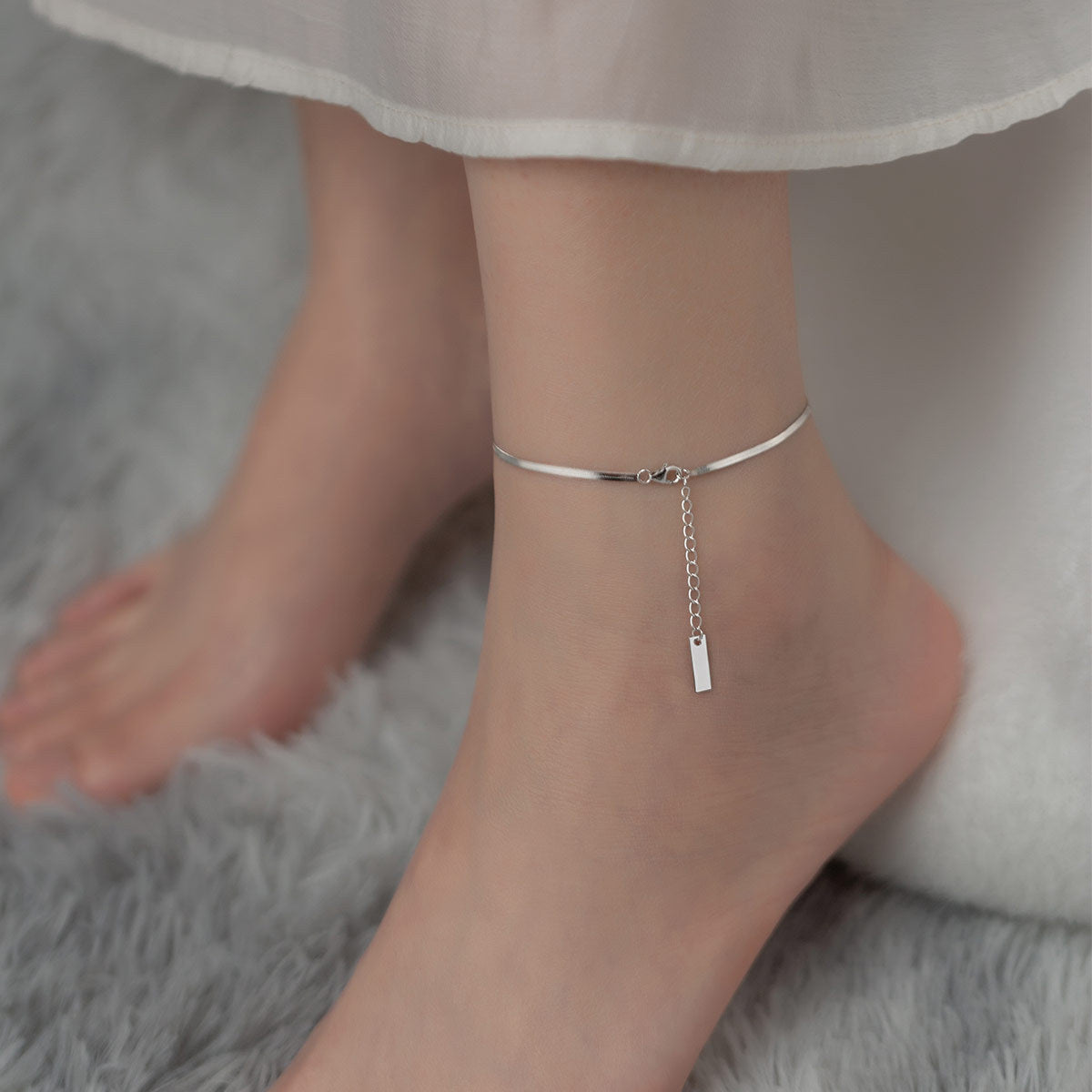 🌟Bracelet de Cheville Élégant en Argent S925 – Chaîne Serpent Minimaliste et Raffinée"