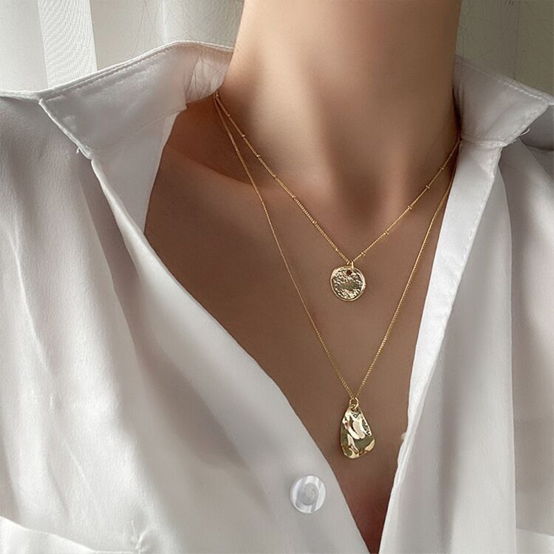 🌟 Élégant Collier Multi-Couches - Pendentif Triangle Moderne, Style Unisexe, Parfait pour Sublimer Vos Tenues 🎉  

Ce titre est engageant, contient des mots-clés pertinents et reste dans la limite de caractères. Qu'en pensez-vous ? 😊
