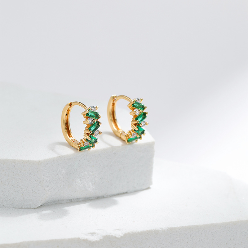 ✨ Élégants Clips d'Oreilles Émeraude - Zircon Brillant, Confort Sans Piercing, Accessoire Parfait pour un Style Chic