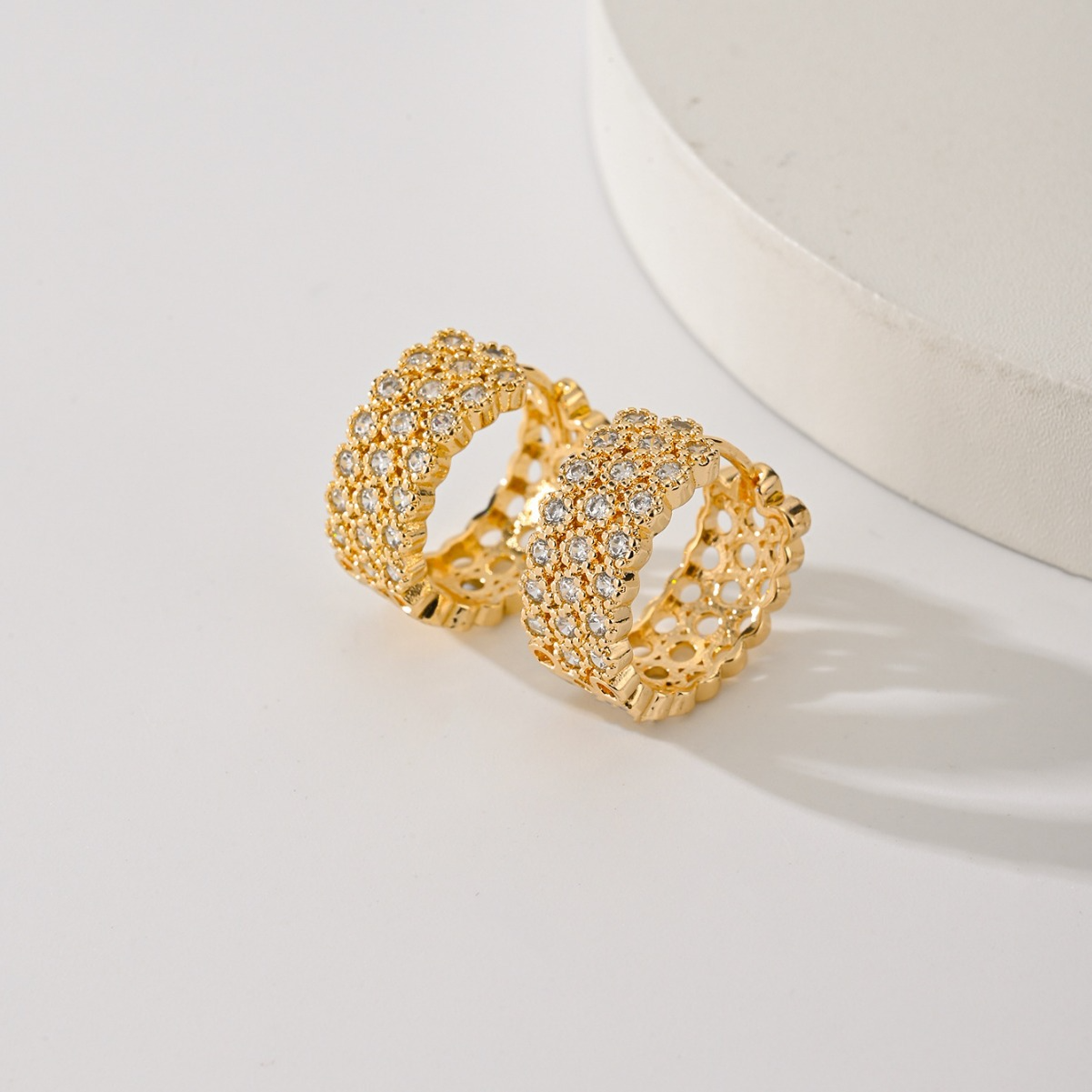 **✨ Boucles d'Oreilles Sophistiquées - Design Chic et Intemporel, Parfait pour Sublimer Toutes vos Tenues**