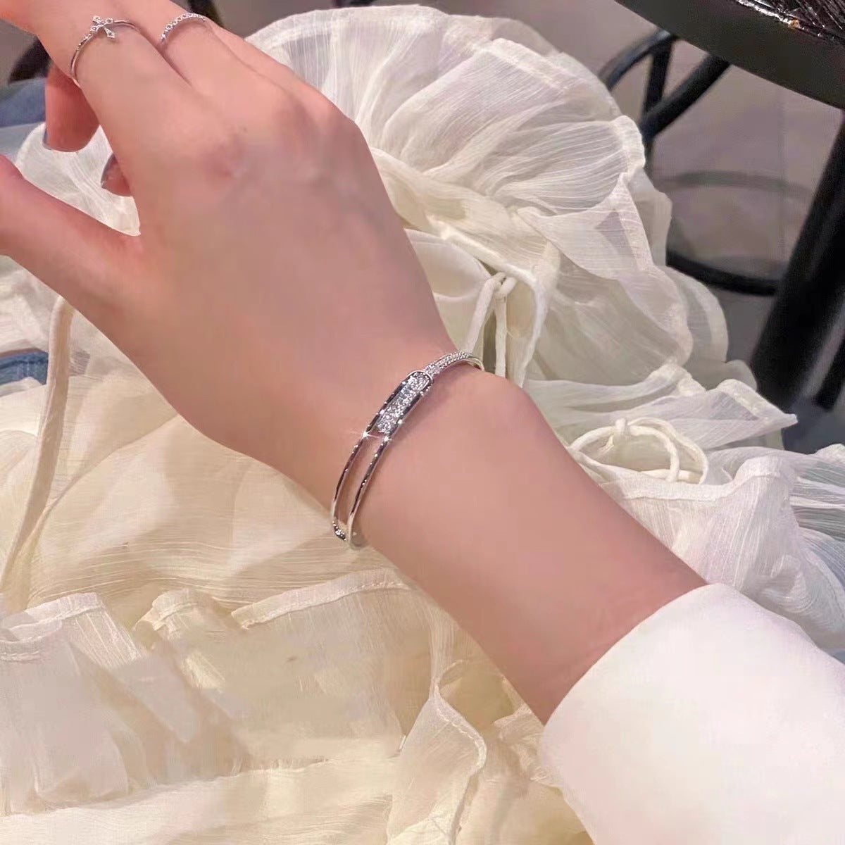 ✨ Bracelet Raffiné en Argent S925 - Incrusté de Diamants, Style Coréen Tendance et Élégance Intemporelle