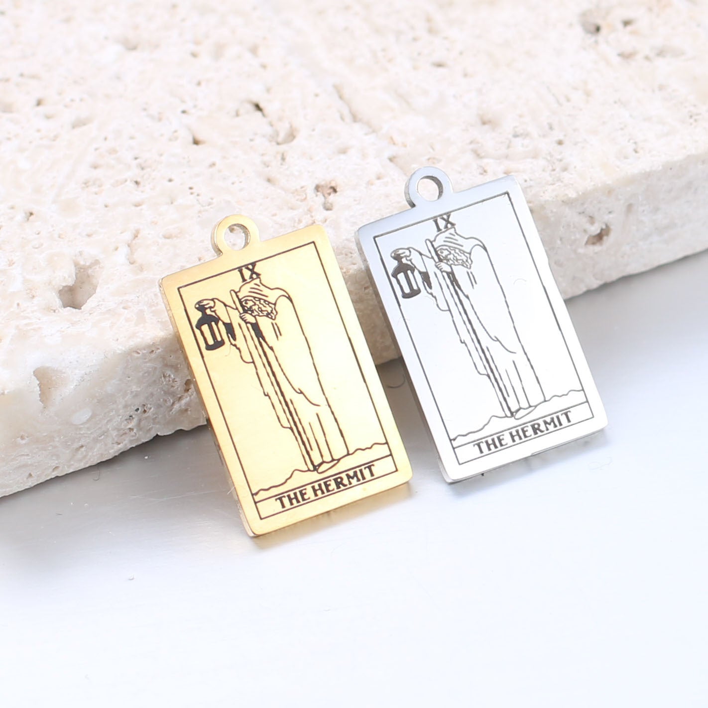 ✨ Collier Tarot Vintage en Acier Inoxydable - Porte-Bonheur Élégant, Durable et Idéal pour un Style Unique