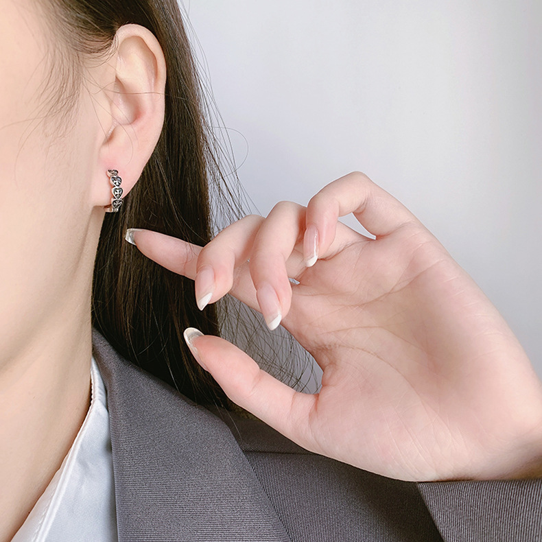 🌟 Boucles d'oreilles en argent sterling S925 - Croix rétro, Élégance intemporelle, Design Unique et Raffiné