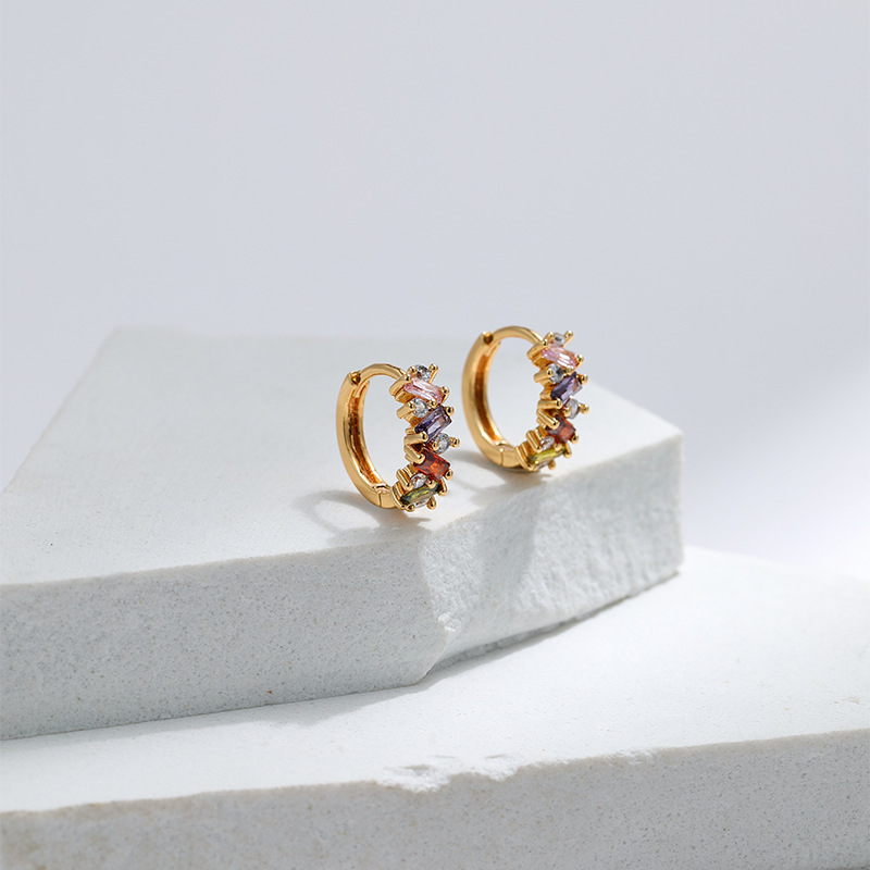 ✨ Élégants Clips d'Oreilles Émeraude - Zircon Brillant, Confort Sans Piercing, Accessoire Parfait pour un Style Chic