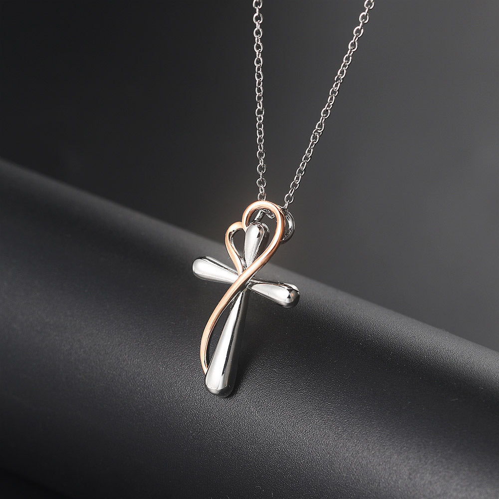 💖 Collier Croix en Forme de Cœur - Séparation de Couleurs Éblouissante, Élégance pour Toutes les Occasions !