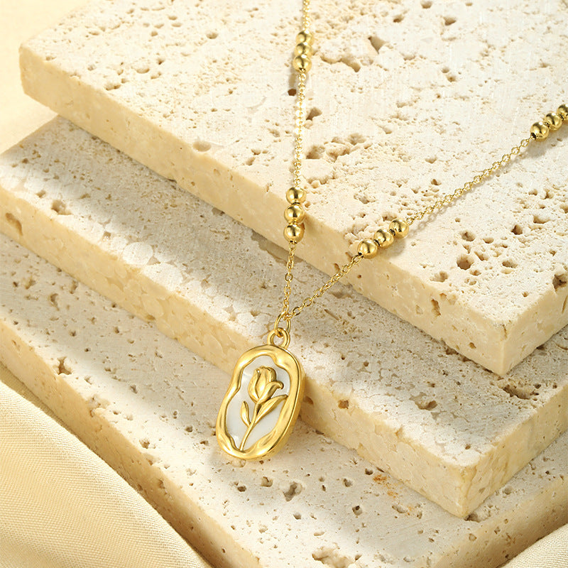 🌹 Raffiné Collier Pendentif Rose Blanche en Nacre - Élégance Intemporelle pour Sublimer Votre Style au Quotidien