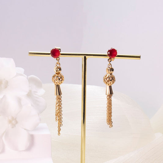 Voici une suggestion de titre SEO optimisé pour votre produit :

**🌟 Boucles d'Oreilles Chic - Franges en Or et Diamants, Idéales pour Éblouir à Chaque Événement ✨**

N'hésitez pas à me faire savoir si vous souhaitez d'autres options ou des ajustements !