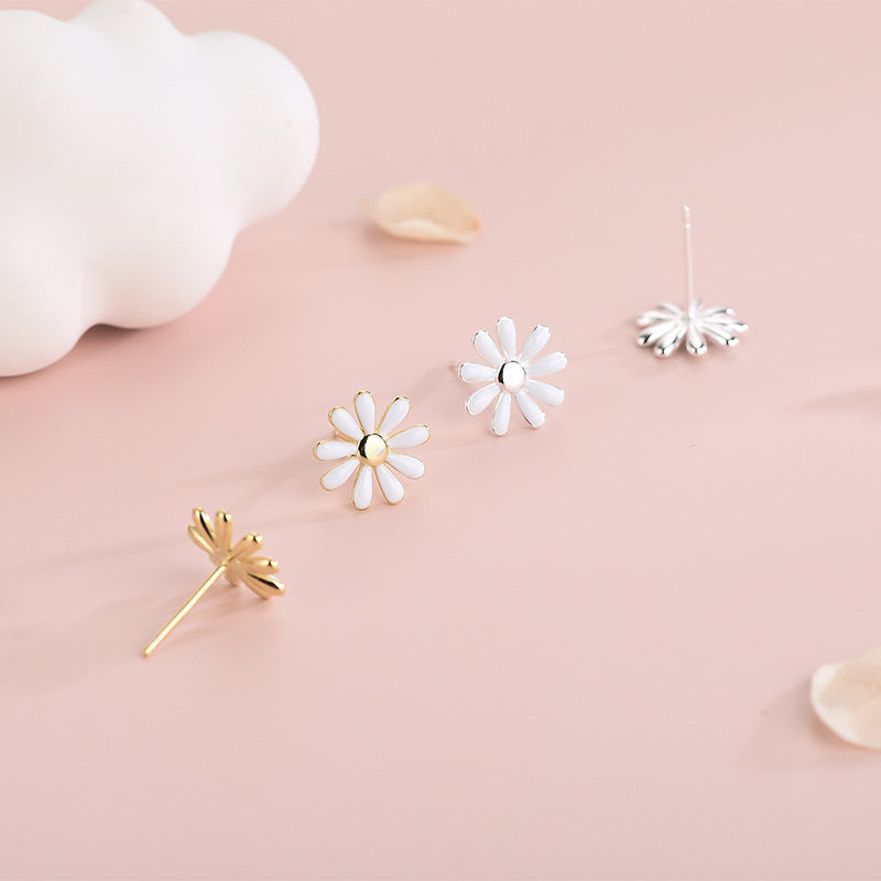 Boucles d'Oreilles en Argent S925 - Design Marguerites Éclatantes, Élégance Unique pour un Style Quotidien Chic