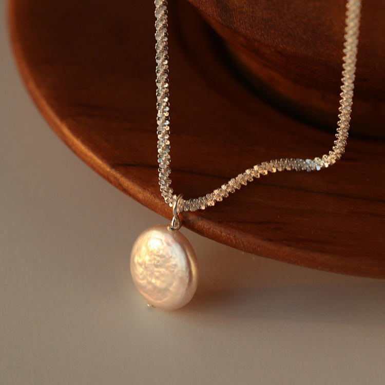 Comment ça sonne : 🌟 Collier Élégant en Argent Sterling S925 - Perle Baroque, Sophistication Intemporelle?En espérant que cela réponde à vos attentes. 🎁